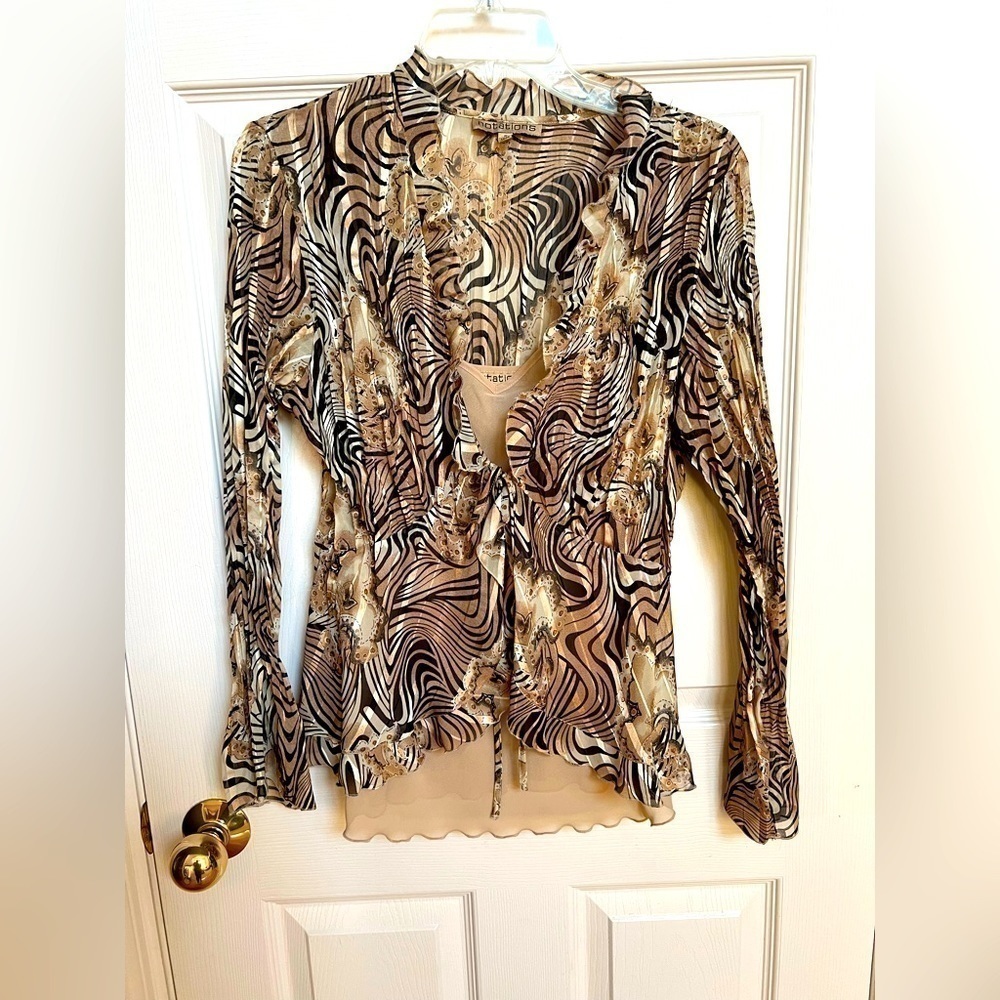 Notations Women’s Medium Tiger Print Ling Sleeve Blouse and Shell